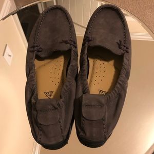 Hush puppies size 9 loafers